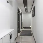 Apartamento 7-sehir Merkezinde 4 Yatak Odali *