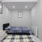 Apartamento 7-sehir Merkezinde 4 Yatak Odali *