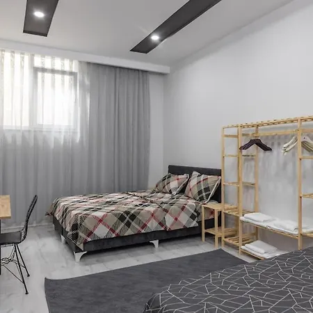 7-sehir Merkezinde 4 Yatak Odali アパート