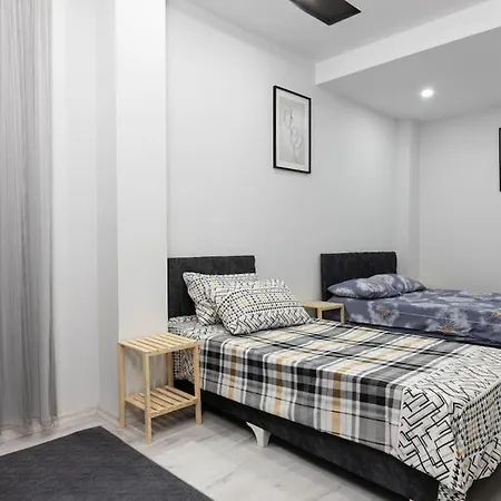 7-sehir Merkezinde 4 Yatak Odali Apartamento Antália