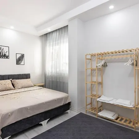 7-sehir Merkezinde 4 Yatak Odali Antália