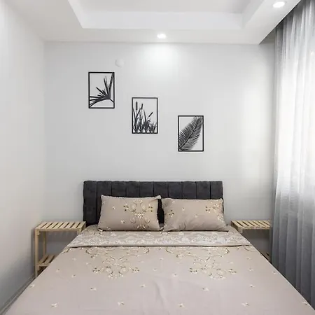 7-sehir Merkezinde 4 Yatak Odali Antália