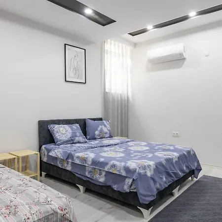 Apartamento 7-sehir Merkezinde 4 Yatak Odali *