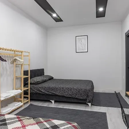 7-sehir Merkezinde 4 Yatak Odali