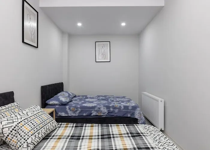 아파트 7-sehir Merkezinde 4 Yatak Odali *