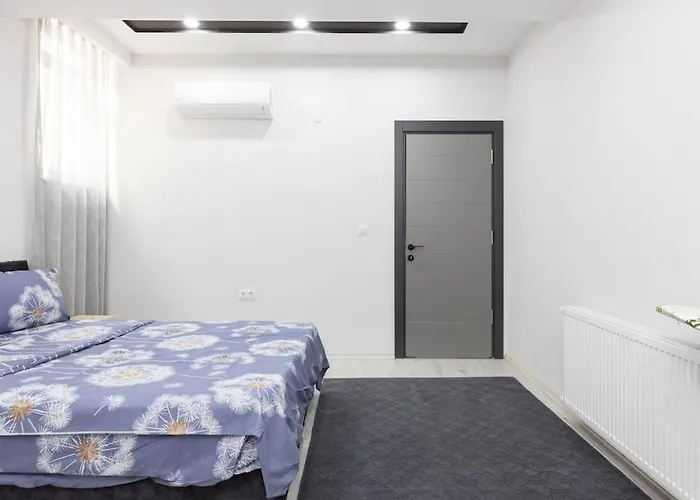 7-sehir Merkezinde 4 Yatak Odali Apartamento
